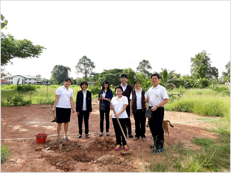 ﻿กรมบังคับคดีร่วมโครงการประชารัฐร่วมใจ ปลูกต้นไม้ให้แผ่นดิน เนื่องในวันต้นไม้ประจำปีของชาติ ณ จังหวัดพะเยา